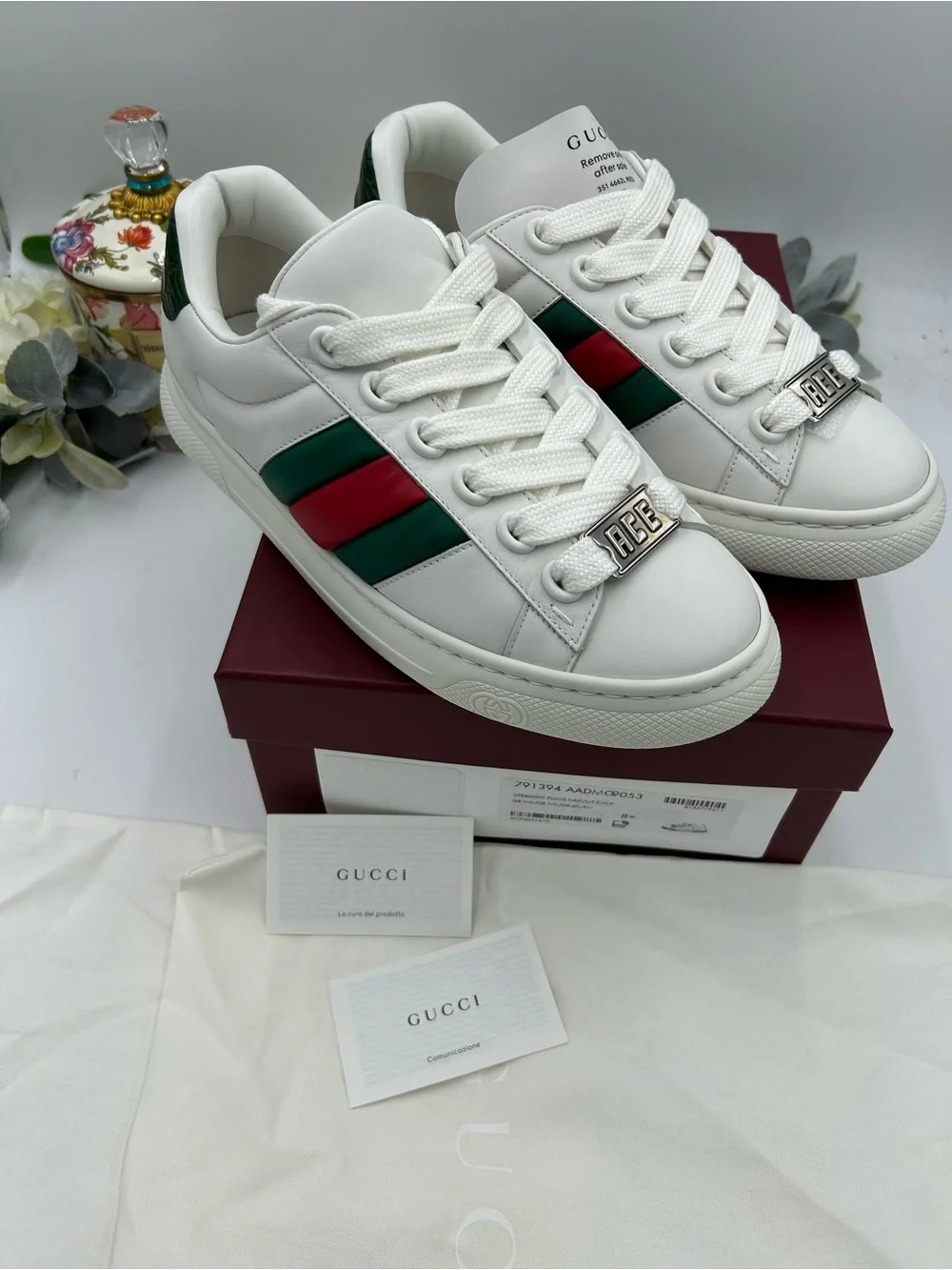Men's Gucci White Leather ace Sneakers with  web, stripe size 8.5 fits 9.5 US